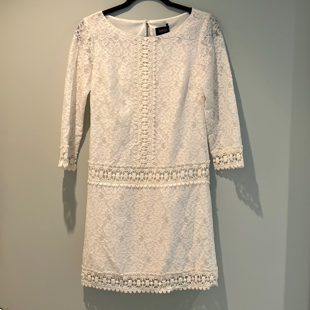 Laundry by Shelli Segal size 2 Lace lined dress